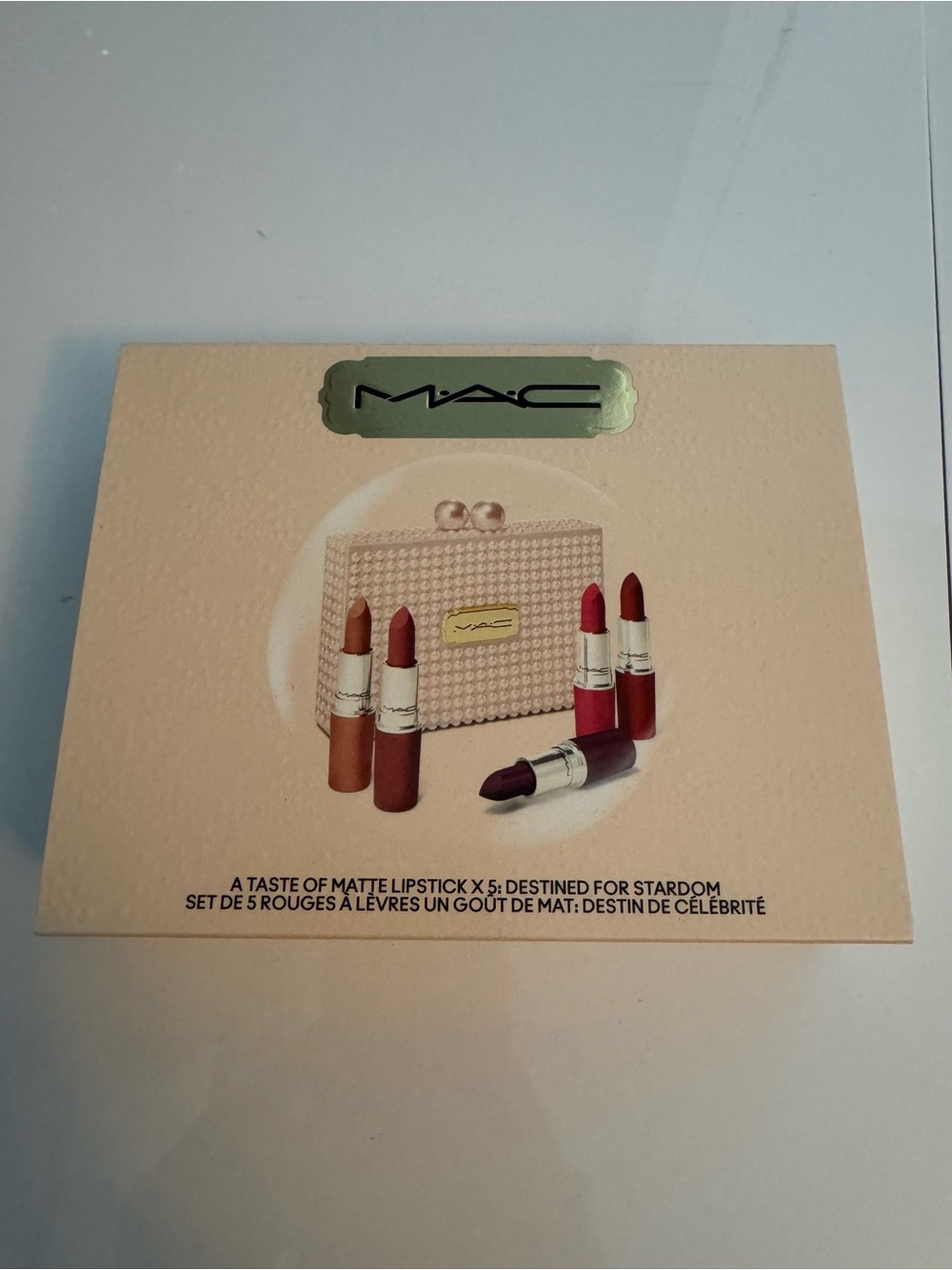 MAC “A Taste of Matte Lipstick: Destined for Stardom” Gift Set + cosmetic clutch - Picture 9 of 16